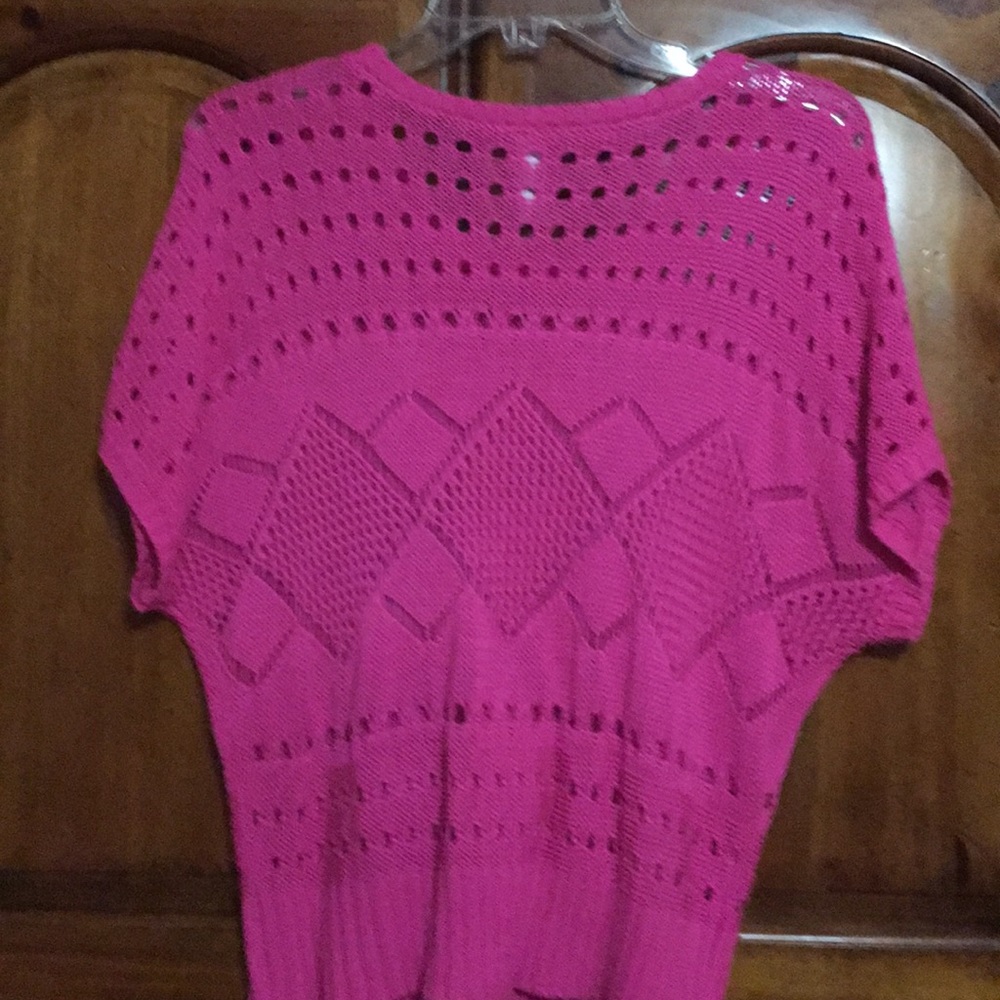 Pink top - Picture 4 of 5
